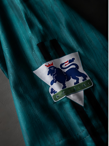 Liverpool 1995-96 Away Kit Button Type Half Sleeve